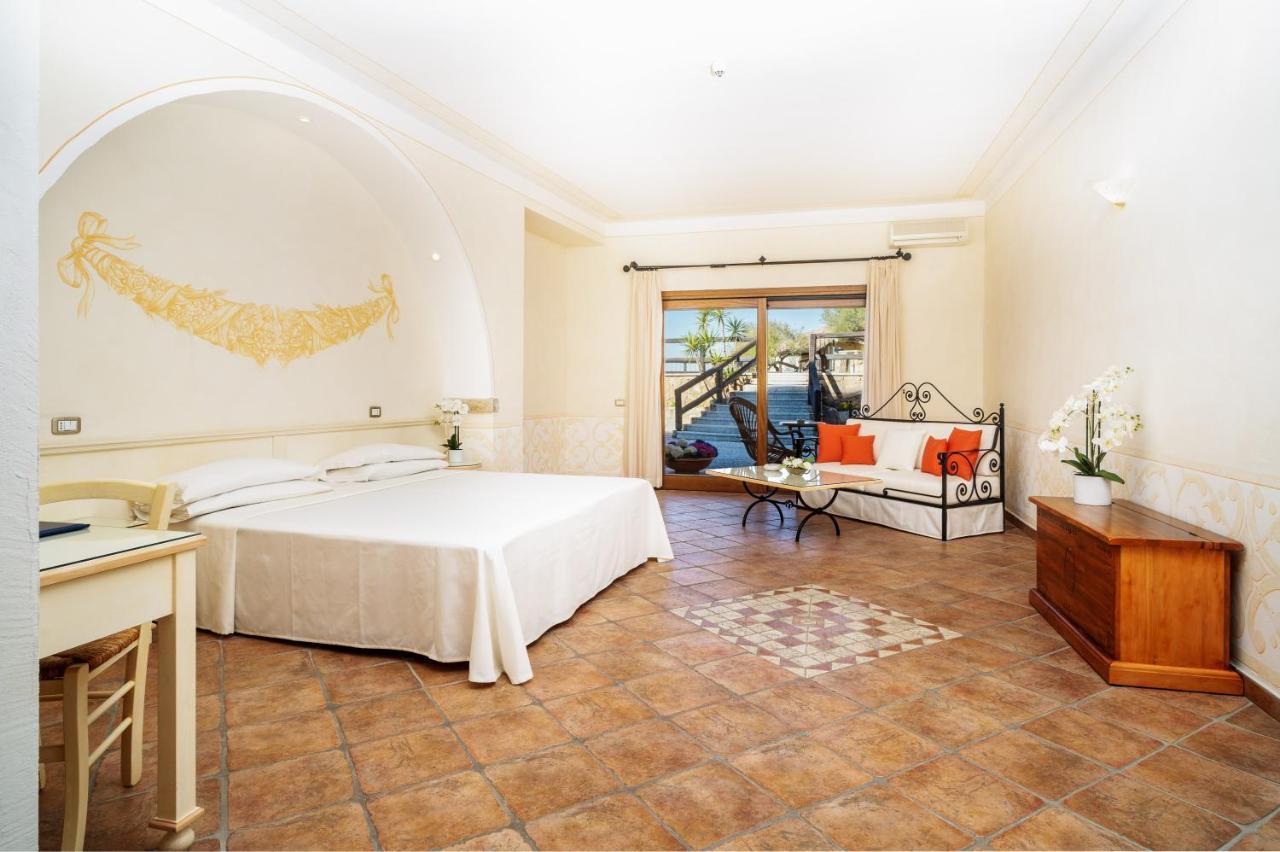 Lh Hotel Pozzo Sacro Olbia Exterior foto